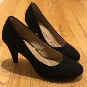 American Rag Suede Black Pumps